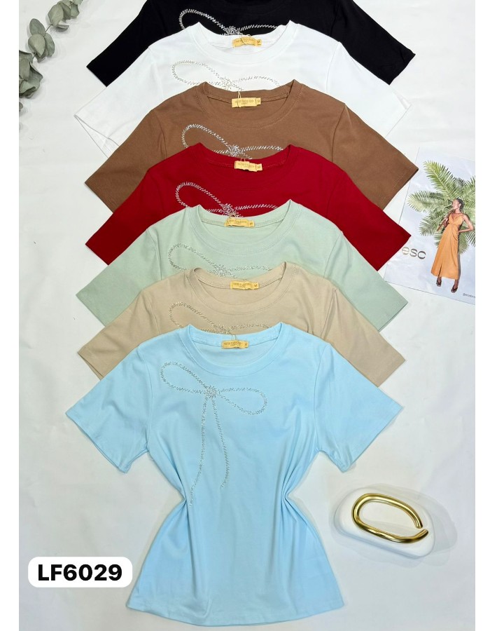 T-SHIRT ALGODÃO C/ ELASTANO DETALHE DE LAÇO EM STRASS