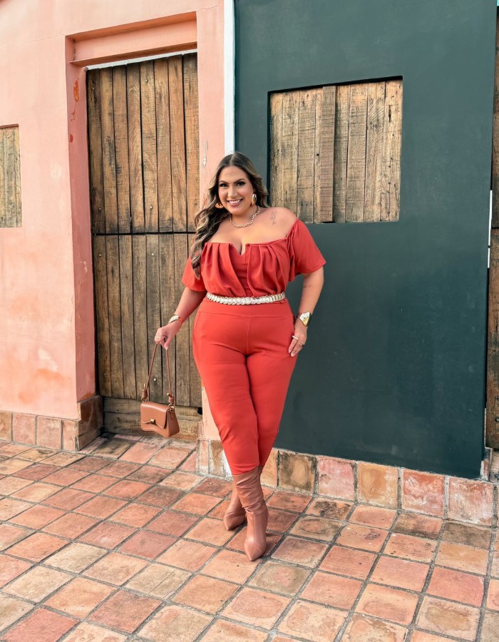 Macacão Eva c/ detalhe em V