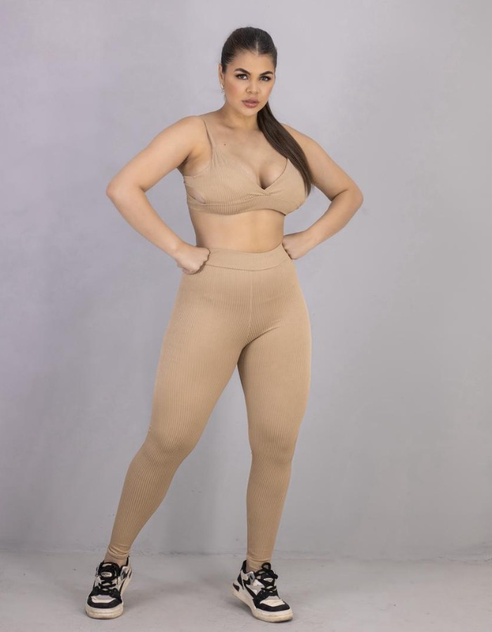 CONJUNTO CALÇA EMPINA BUMBUM CÓS NOVO TOP OUSADO