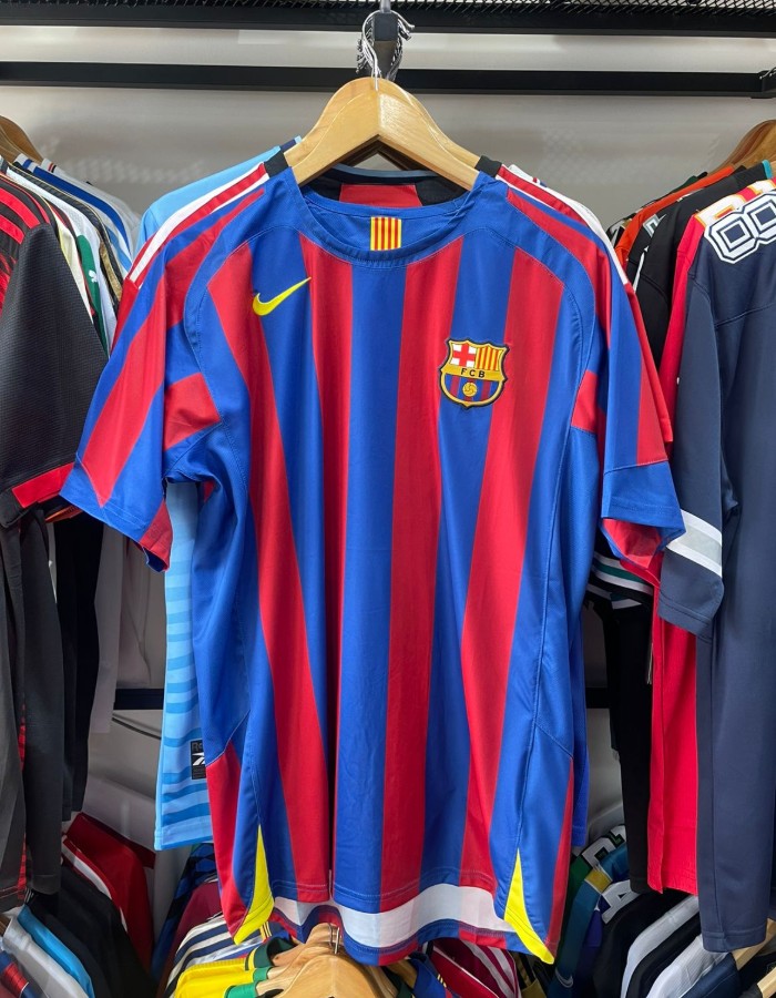 BARCELONA 2005/06 RONALDINHO 10