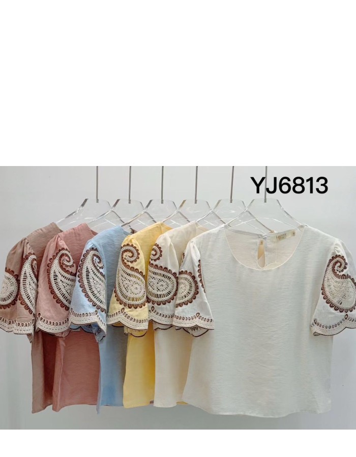 Blusa Crepe Seda C/Bordado Na Manga