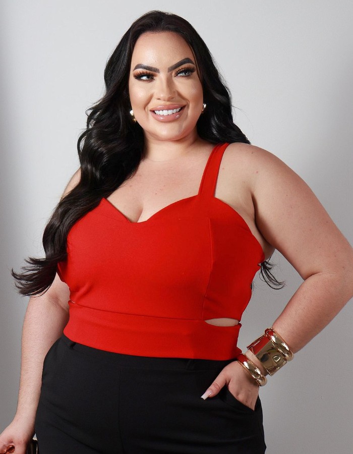 Cropped c/ detalhe vazado 