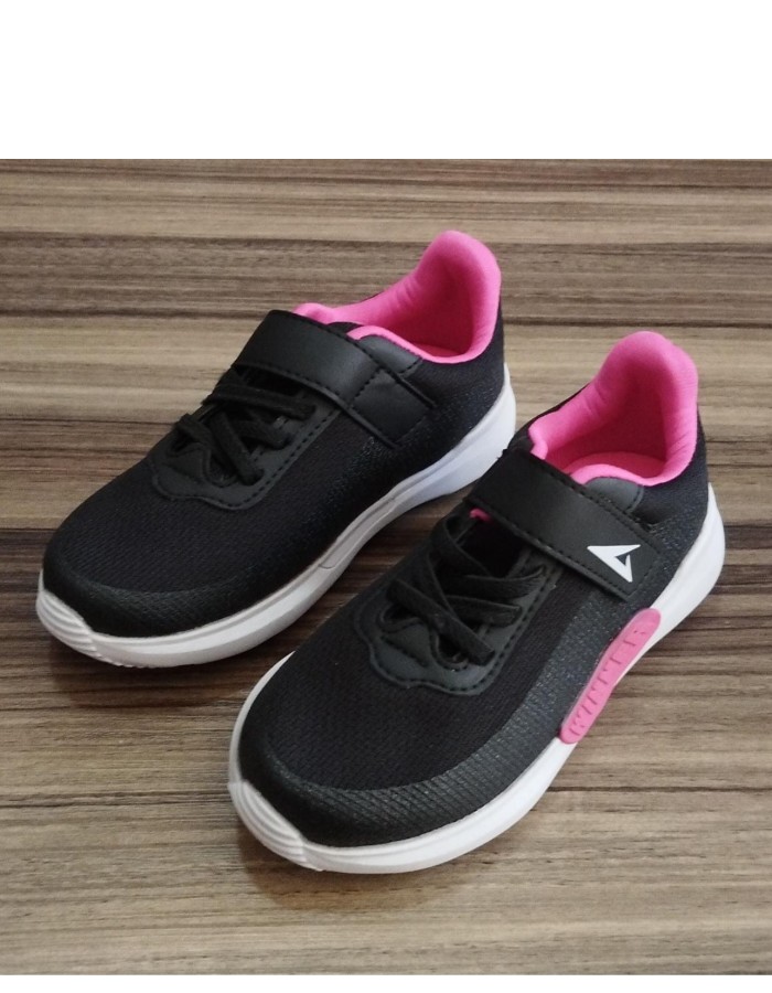 Tênis dedinho do pé