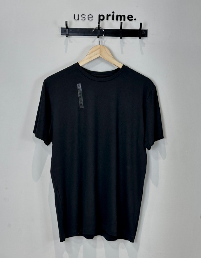 T-shirt Tecnológica Preta 