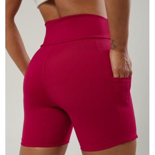 SHORT COM BOLSO MEIDIO 