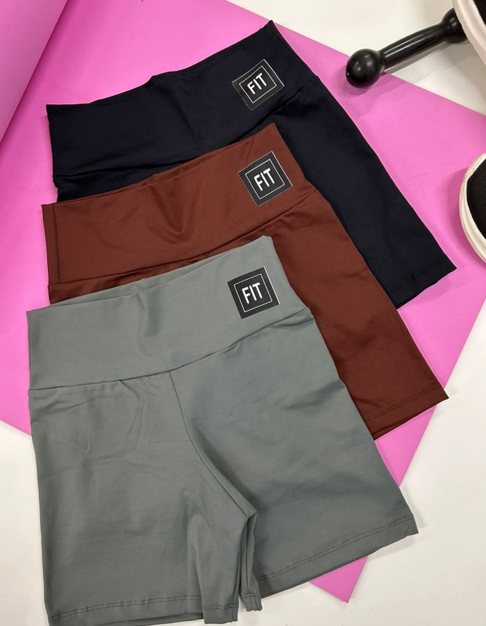 SHORT PEDAL JUVENIL EM POLIAMDA