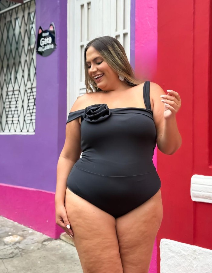 Bory estilo ciganinha c/ detalhe em flor