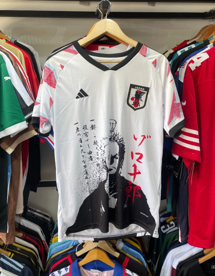 JAPÃO EDIÇÃO ONE PIOCE ZORO