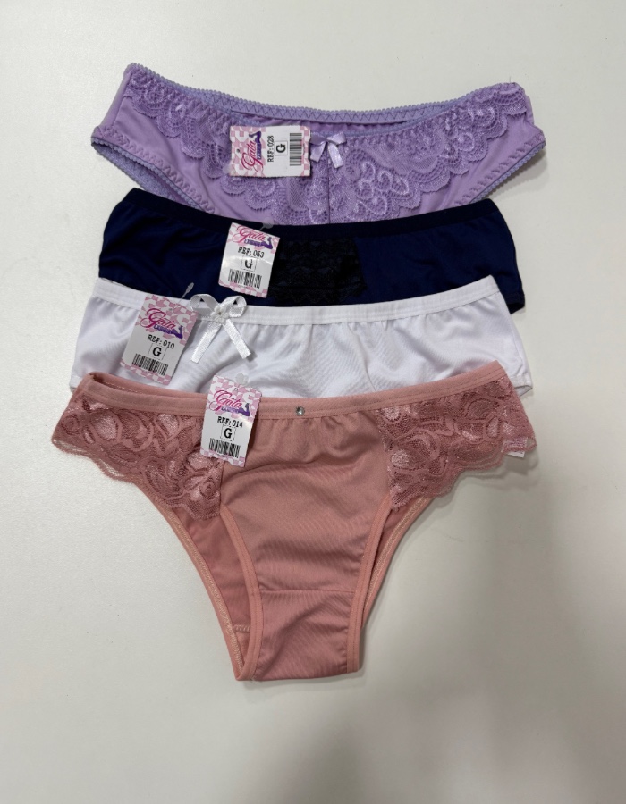 CALCINHA LISA COM DETALHE EM RENDA REF 207