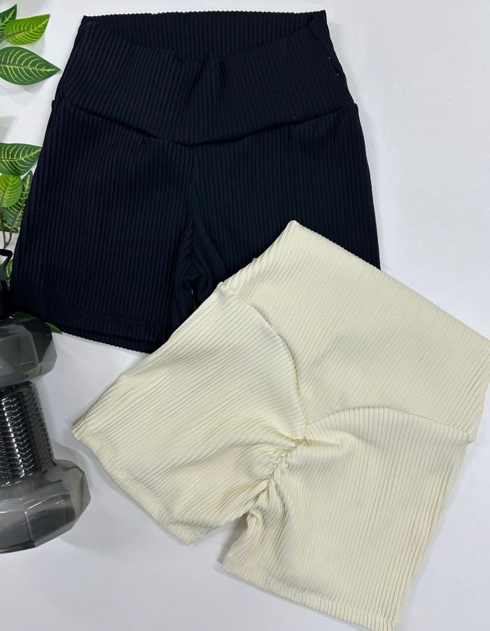 SHORT EMPINA BUMBUM CORAÇÃO CANELADO