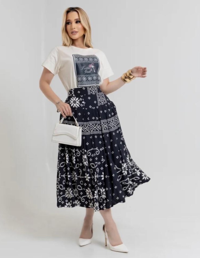 CONJUNTO TEE E SAIA ESTAMPADA MIDI