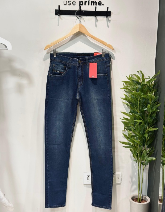 Calça Jeans Diesel detalhe