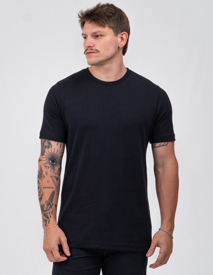 T SHIRT SUEDINE GOLA CARECA PRETO
