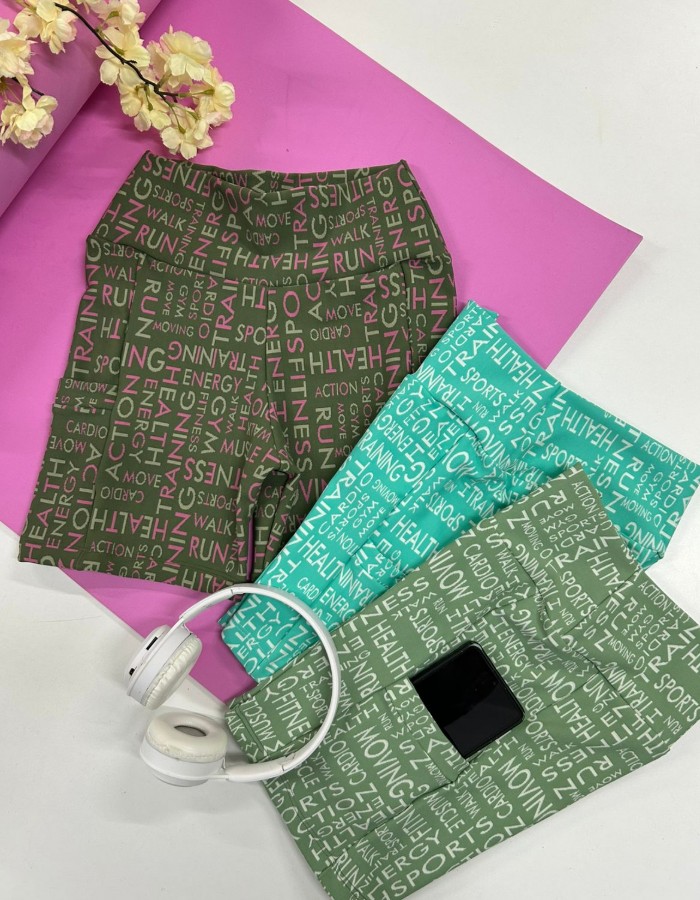 SHORT COM BOLSO EM JACKARD