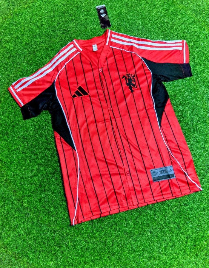 CAMISA MANCHESTER UNITED US PACK 2025/26 - EDIÇÃO BASEBALL