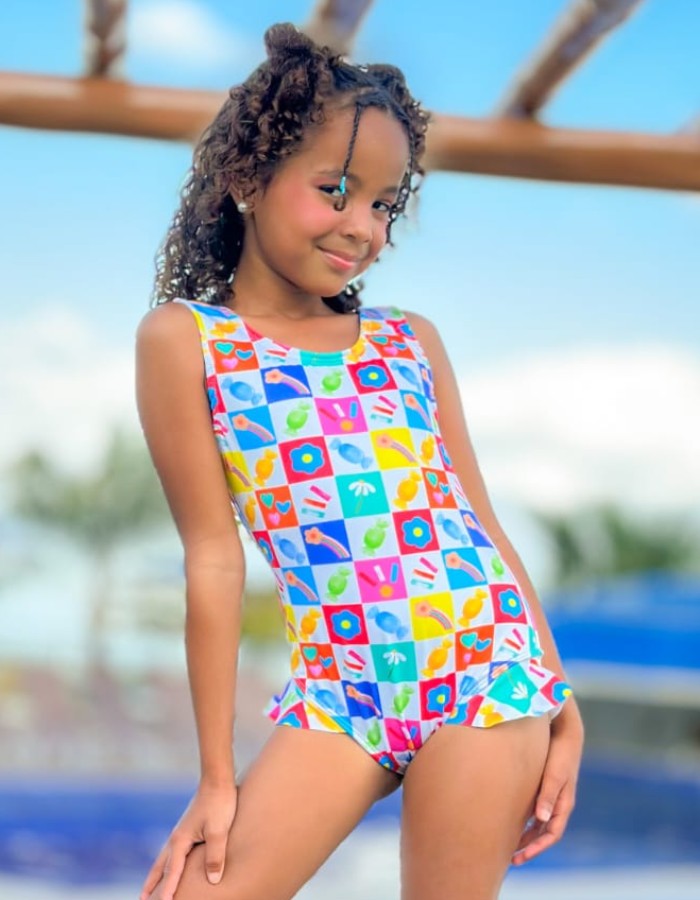 MAIÔ DE BABADO ESTAMPADO