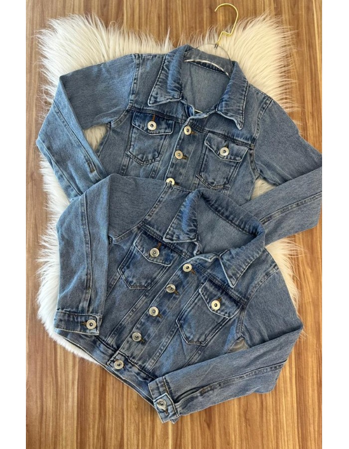 JAQUETA TRADICIONAL COM BOTÕES PRATA