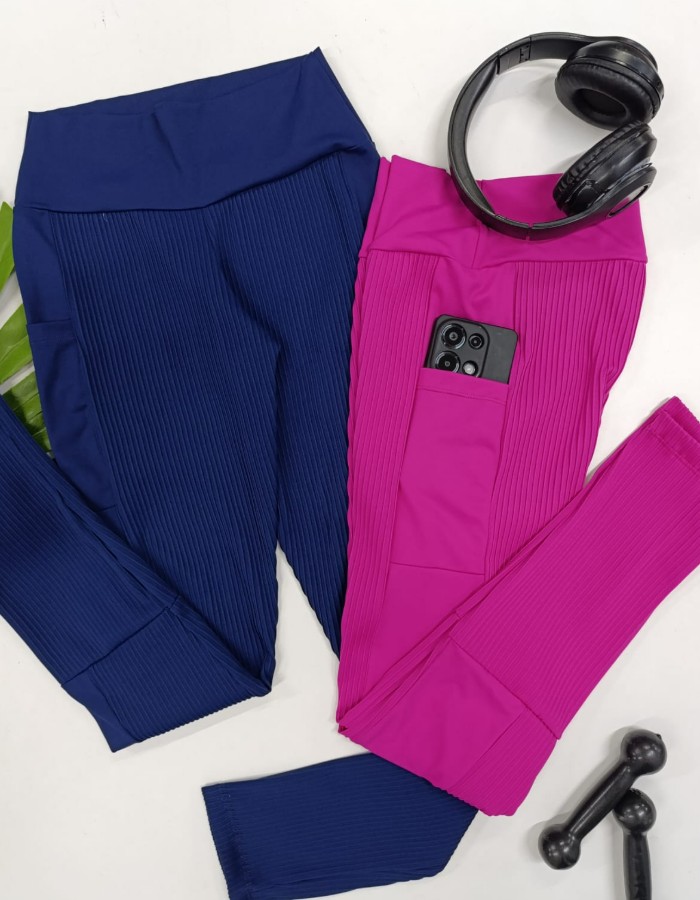 CALÇA COM BOLSO QUADRADO EM CANELADO DE POLIAMIDA