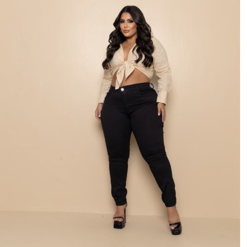 CALÇA SKINNY PRETA COM LYCRA