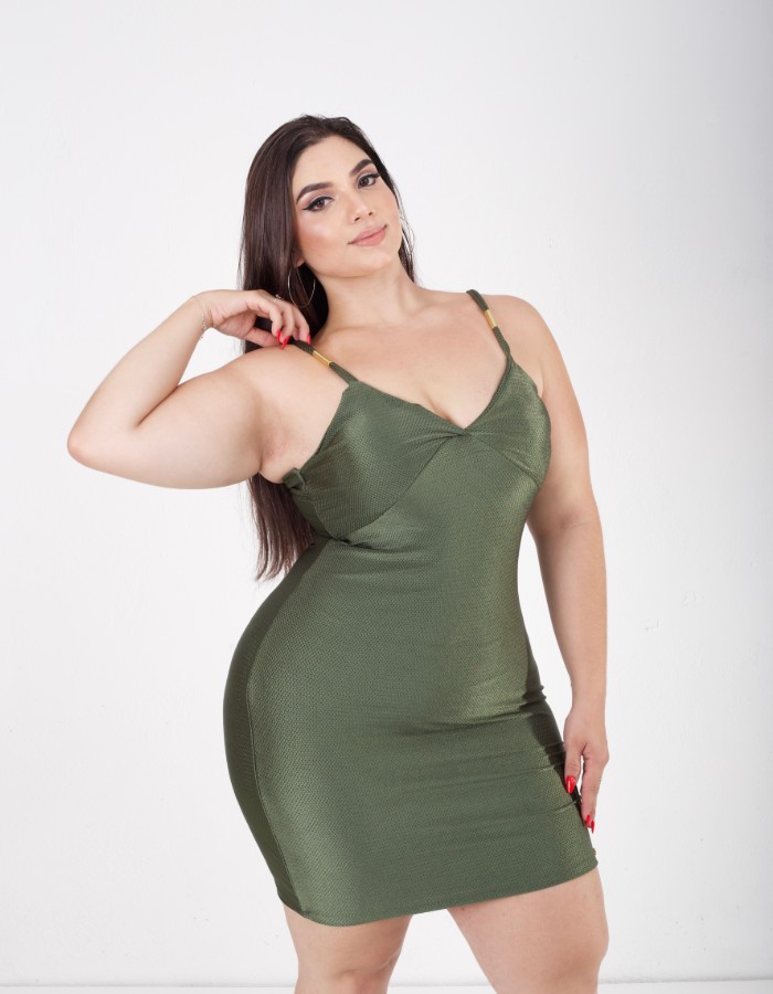 VESTIDO PLUSSIZE EM MALHA ROSSETI COM DETALHE DOURADO NA ALÇA