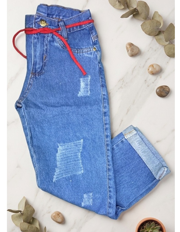 Calça com cintinho