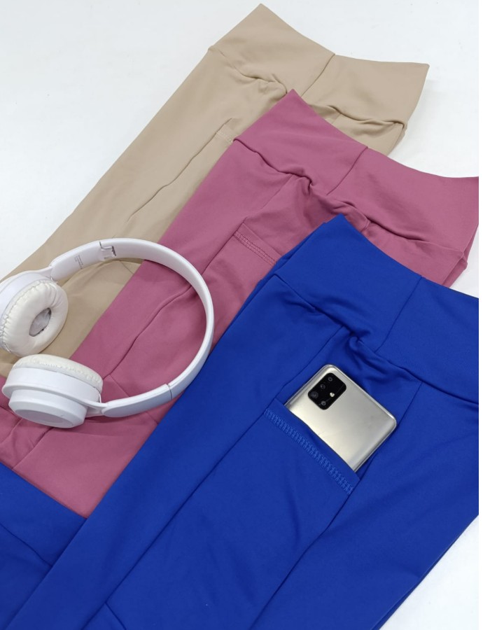 CALÇA COM BOLSO EM POLIAMIDA 350