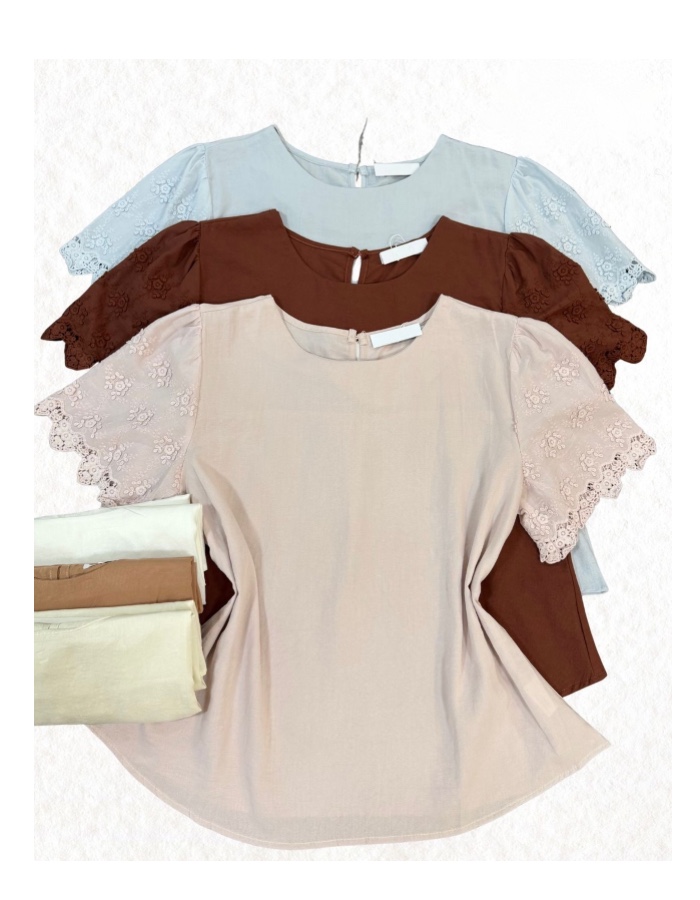 Blusa básica com bordado na manga 