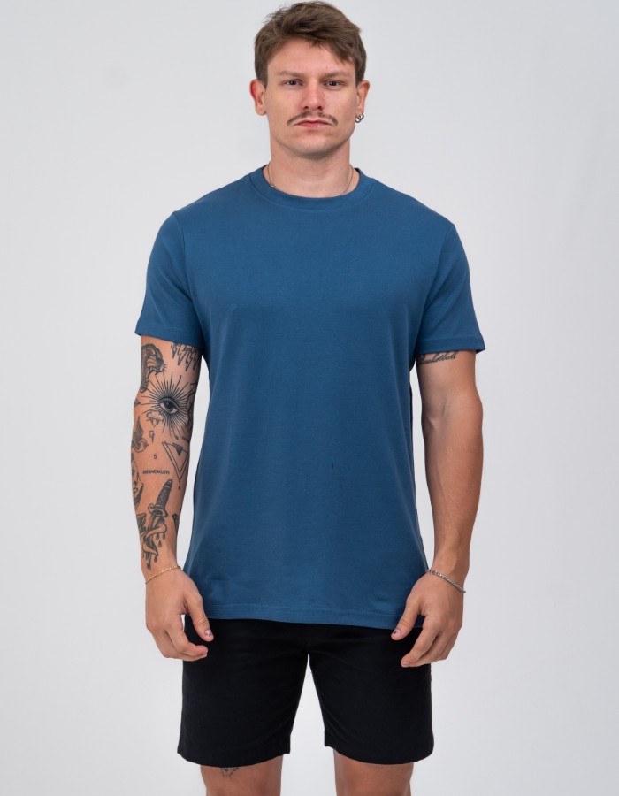 T SHIRT SUEDINE GOLA MÉDIA AZUL