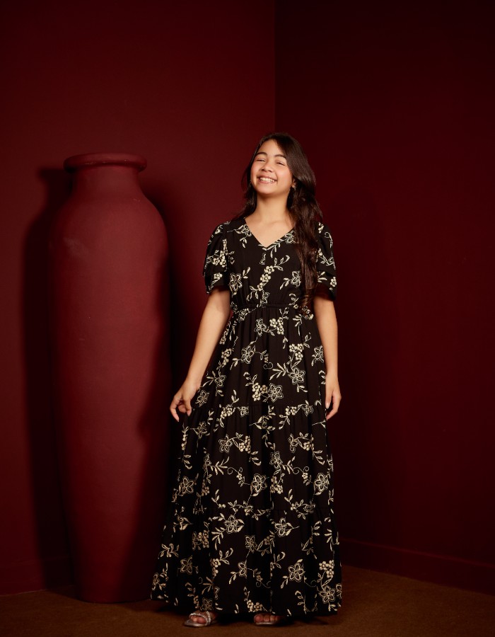 VESTIDO LONGO COM DUAS MANGAS(TEC. VISCOLINHO)