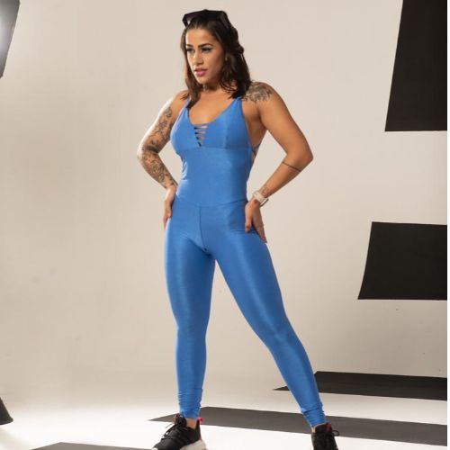 Macacão Empina Bumbum canelado