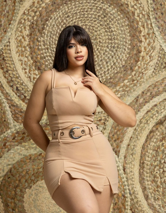 CONJUNTO SHORT SAIA E TOP DO V