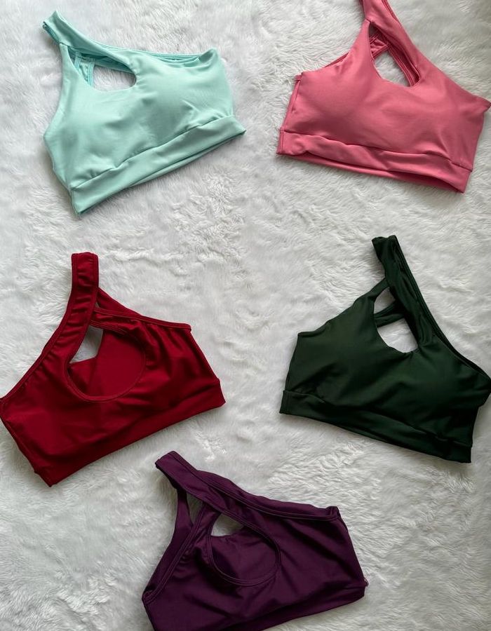 TOP OMBRO SÓ COM DETALHE 