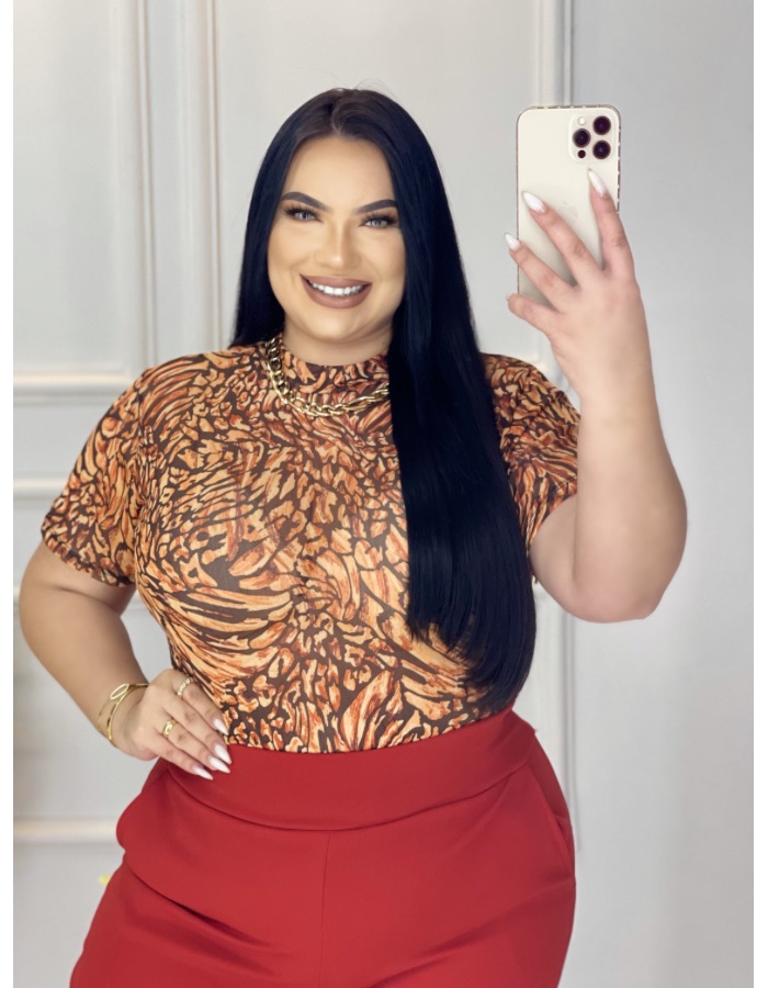 Blusa gola alta manga curta 