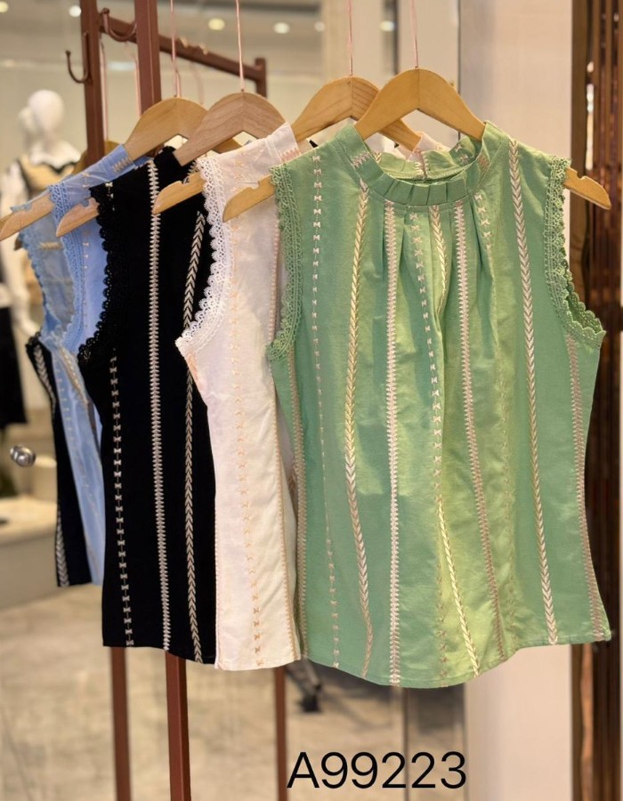 BLUSA C/ TECIDO TRABALHADO