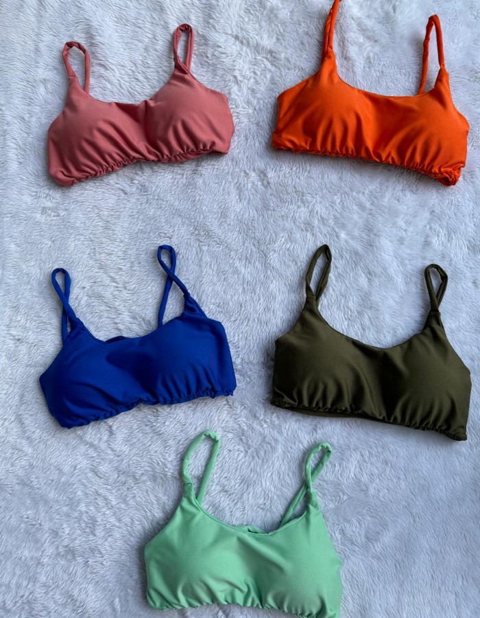 TOP TRANÇADO NAS COSTAS