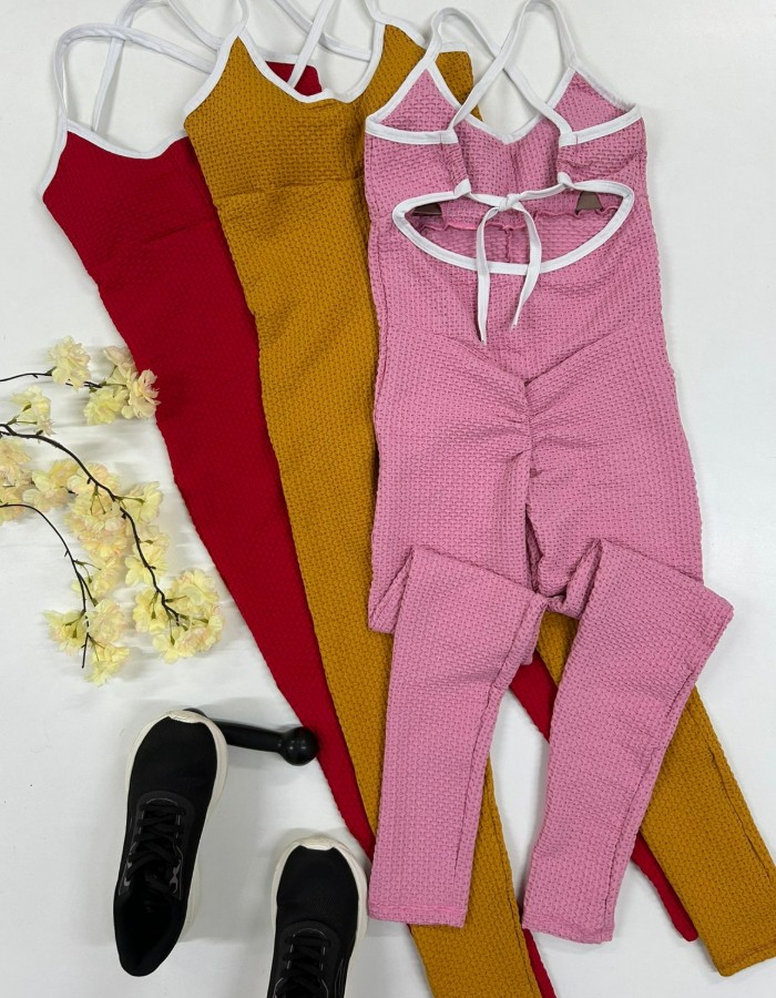 MACACAO EMPINA BUMBUM PRISCILA EM BROCADO