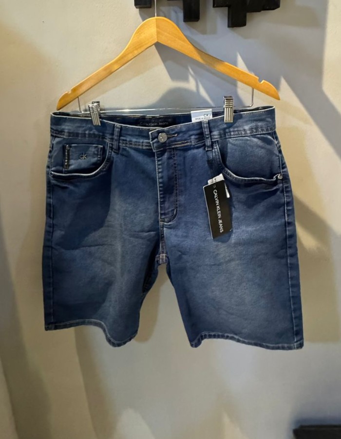 Short Calvin Klein