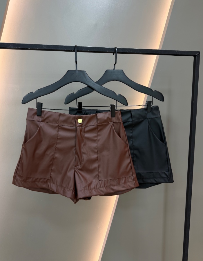 SHORT DE COURO