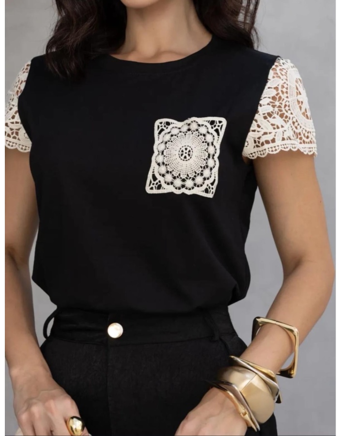 Blusa algodão com detalhes em croche 
