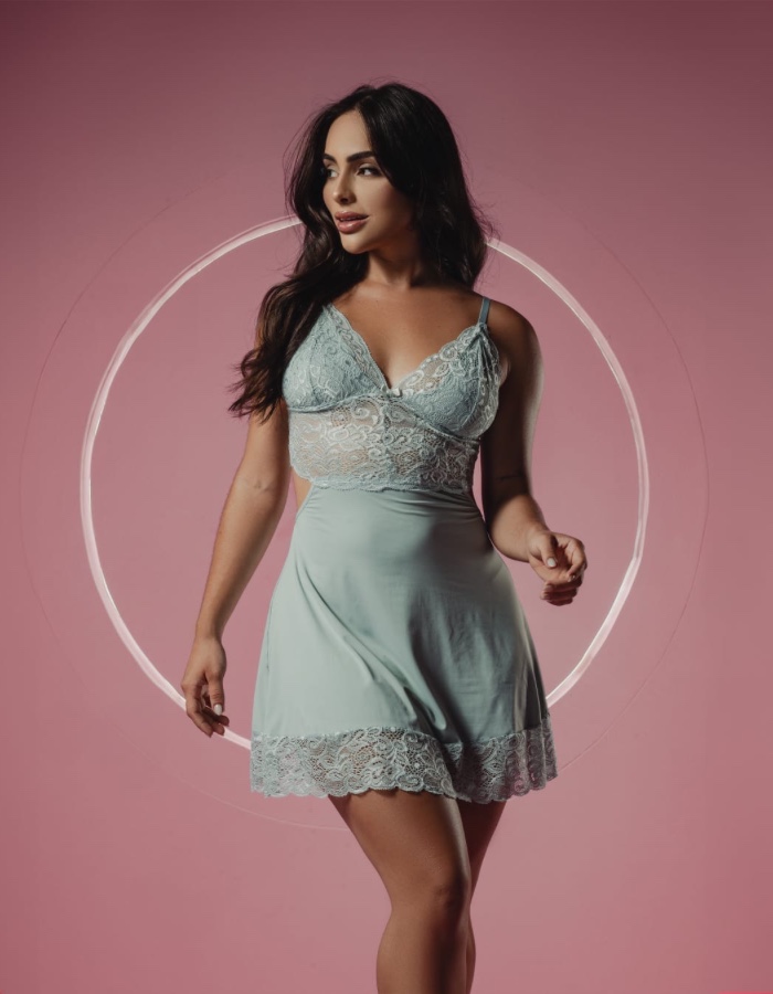 camisola Débora costa nua 