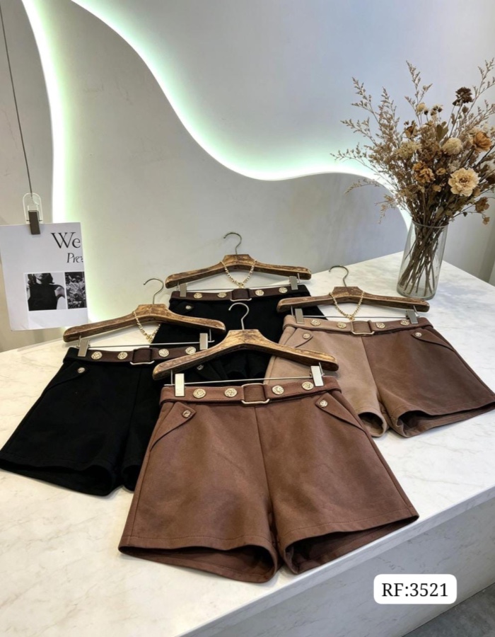 Short suedes forrado