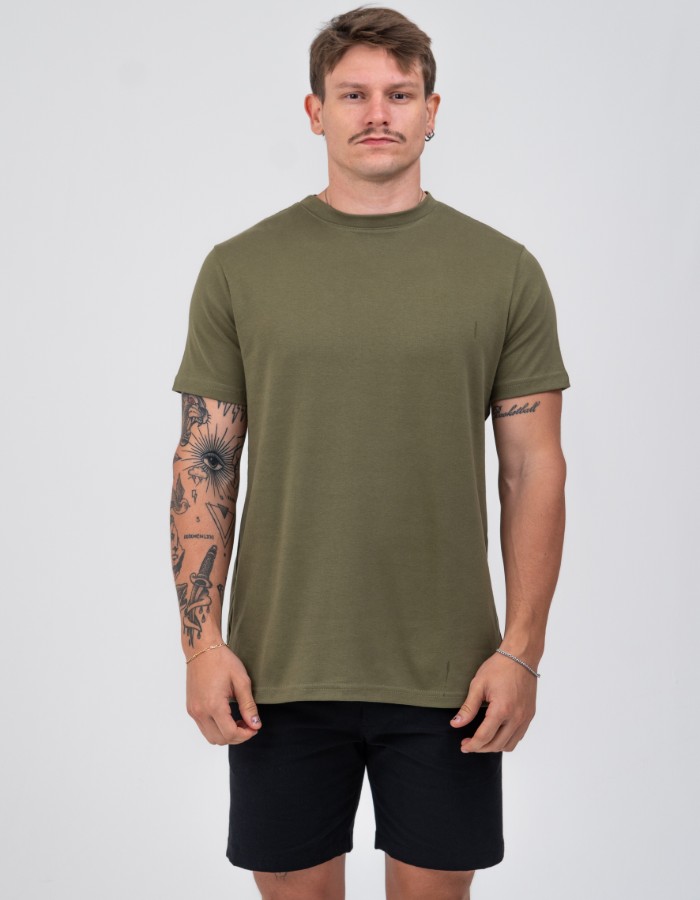 T SHIRT SUEDINE GOLA MÉDIA VERDE