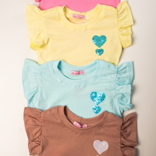 T-SHIRT BABADO DOIS CORAÇÕES MENINA