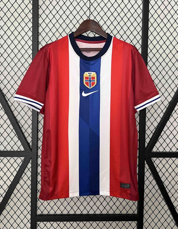 NORUEGA 24 | UNIFORME