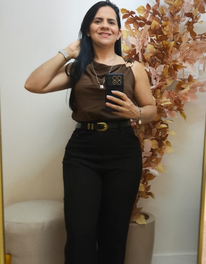 BLUSA TECIDO CREPE SEDA C/ DETALHE NO OMBRO