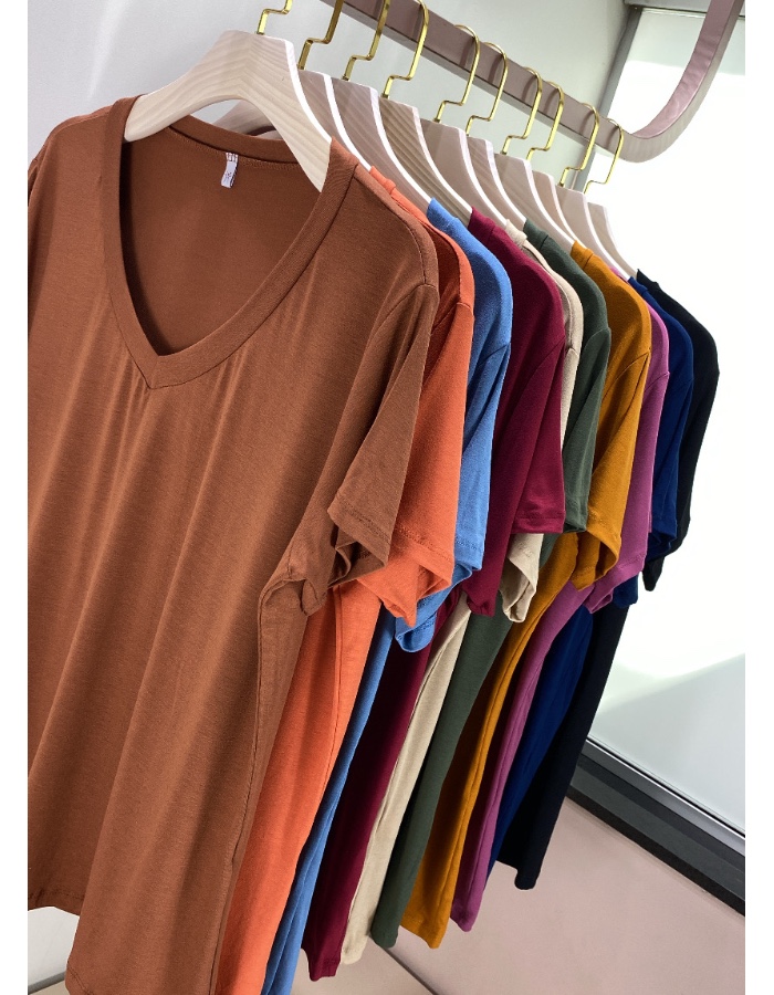 T-Shirt Pluz Size Gola V