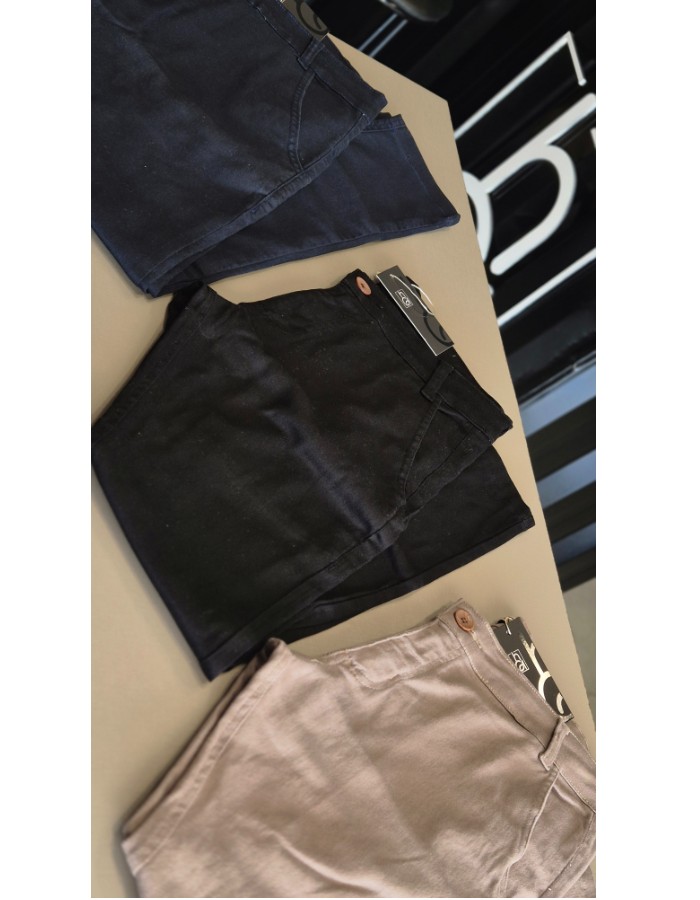 CALÇA SARJA MULTI, CORTE ALFAIATARIA 