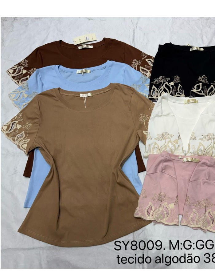 T-SHIRT ALGODÃO C/ ELASTANO BORDADO NA MANGA