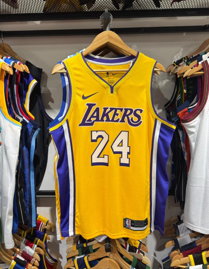 LOS ANGELES LAKERS - KOBE BRYANT 24