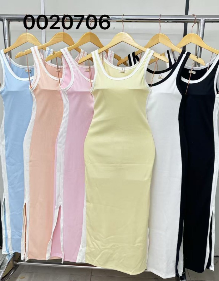 Vestido Bicolor Tecido Canelado Com Fenda